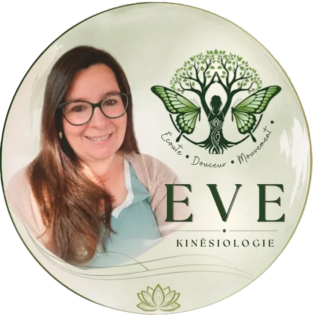 Portrait d'Evelyne Tavan, kinésiologue, entouré du logo EVE Kinésiologie
